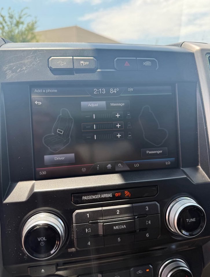 2015 Ford F-150 Platinum - Image 4