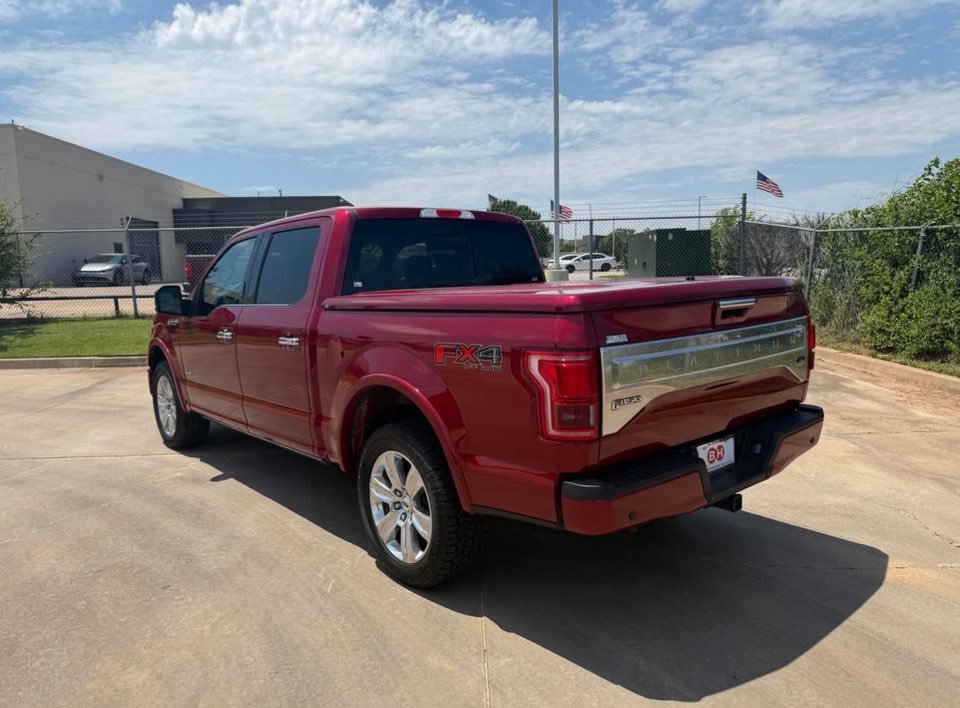 2015 Ford F-150 Platinum - Image 11