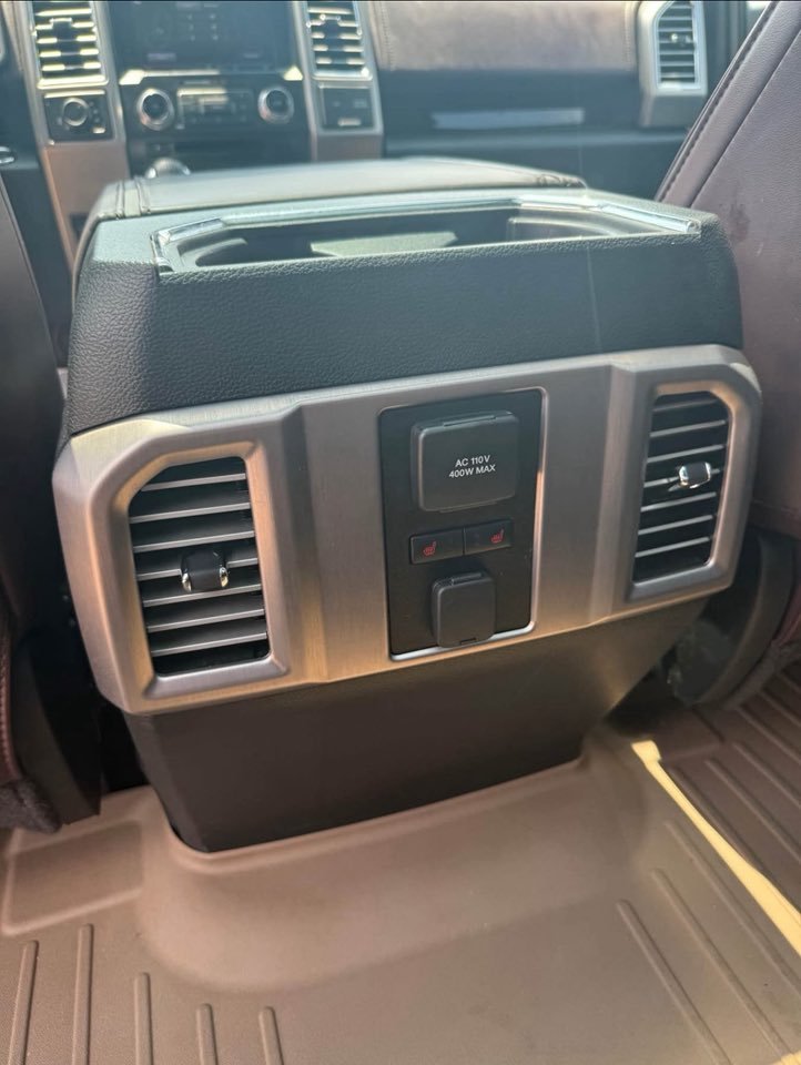 2015 Ford F-150 Platinum - Image 2