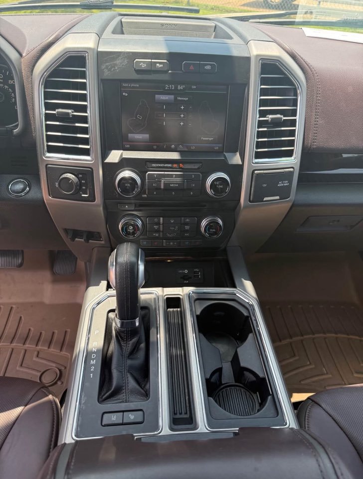 2015 Ford F-150 Platinum - Image 5